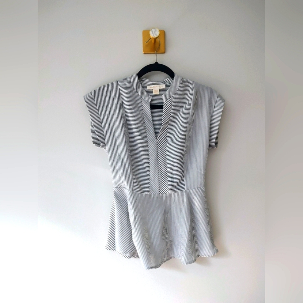Women's Capped sleeve fitted top